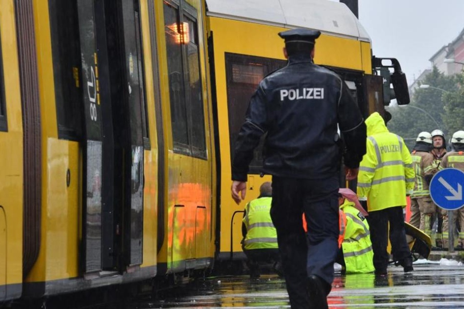 Die Polizei bittet um Hinweise von Zeugen. (Symbolbild)