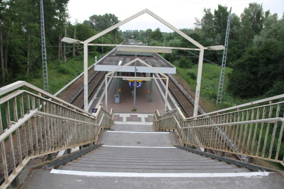 Die Täter schubsten ihr Opfer diese Treppe hinunter.