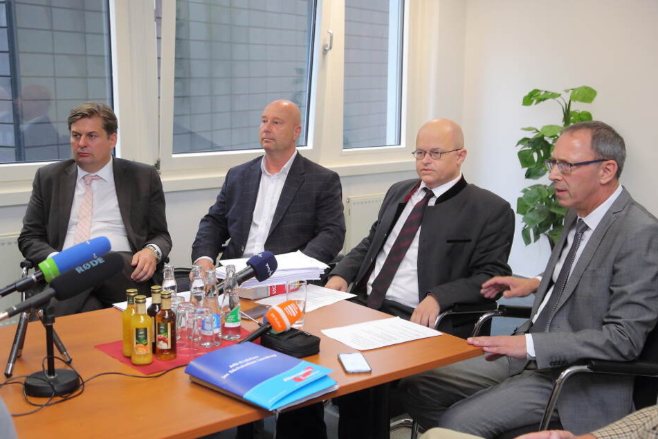 Die AfD ist mit ihrer Verfassungsbeschwerde vor dem Bundesverfassungsgericht in Karlsruhe gescheitert.