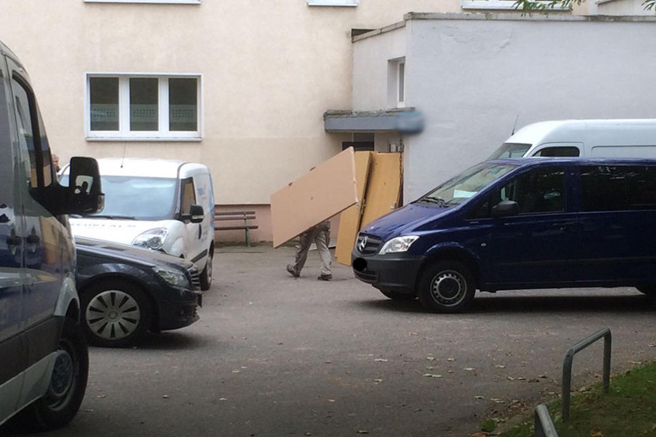 Die neuen Türen wurden am Montagnachmittag geliefert.