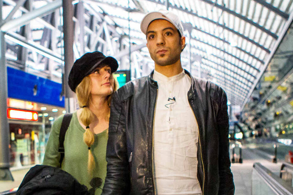 Bechir Arafet und seine Verlobte Lisa Ohrnberger sind gezeichnet vom Drama der vergangenen Wochen und vom vorübergehenden Abschied.