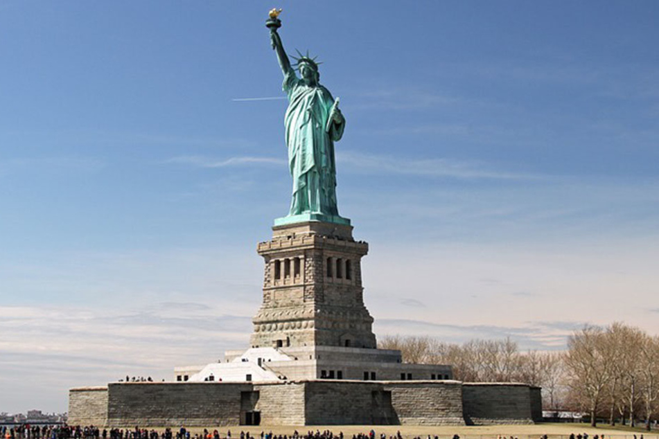 Es muss noch geklärt werden, ob der Sockel der Freiheitsstatue aus Wesersandstein besteht.