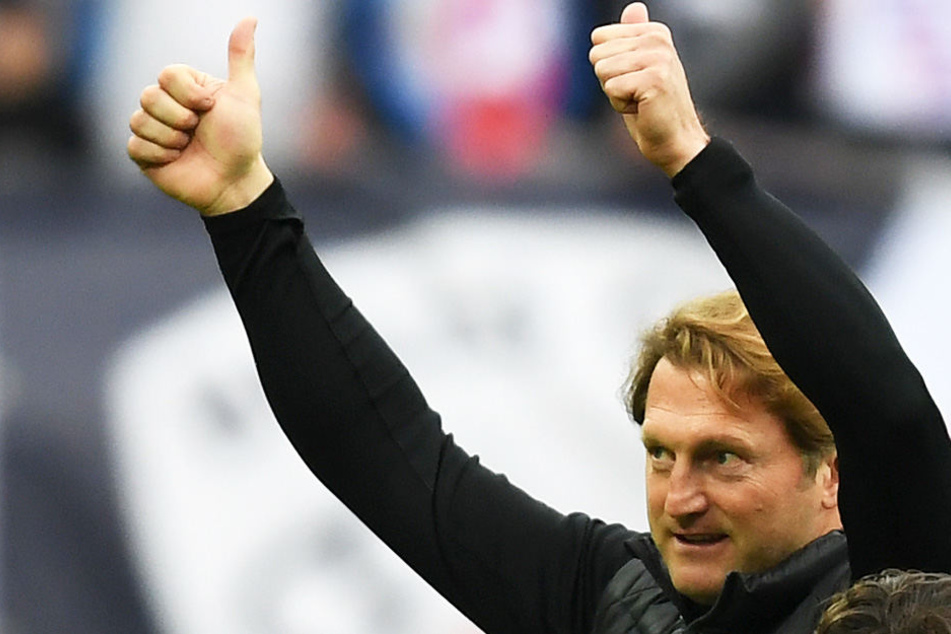 RB Leipzig-Trainer Ralph Hasenhüttl (49) hat absolutes Vertrauen in seine Jungs.
