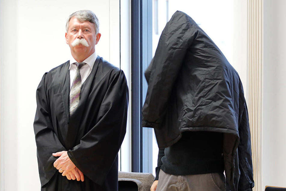 Rico U. (36) beim Prozessauftakt vor dem Landgericht Chemnitz. (Archivbild)