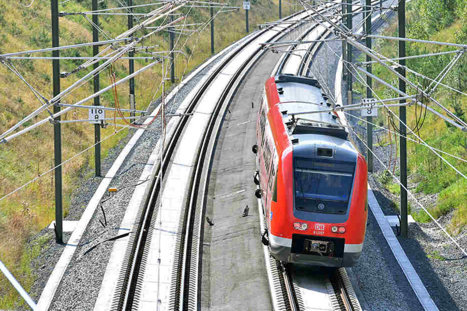 Die Deutsch Bahn testet eine neue Bahnstrecke zwischen Gera und Weimar.