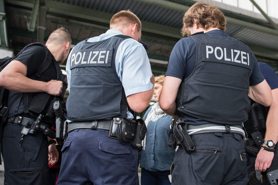 Der Mann, der die Frau sexuell belästigte, konnte der Polizei übergeben werden (Symbolfoto).