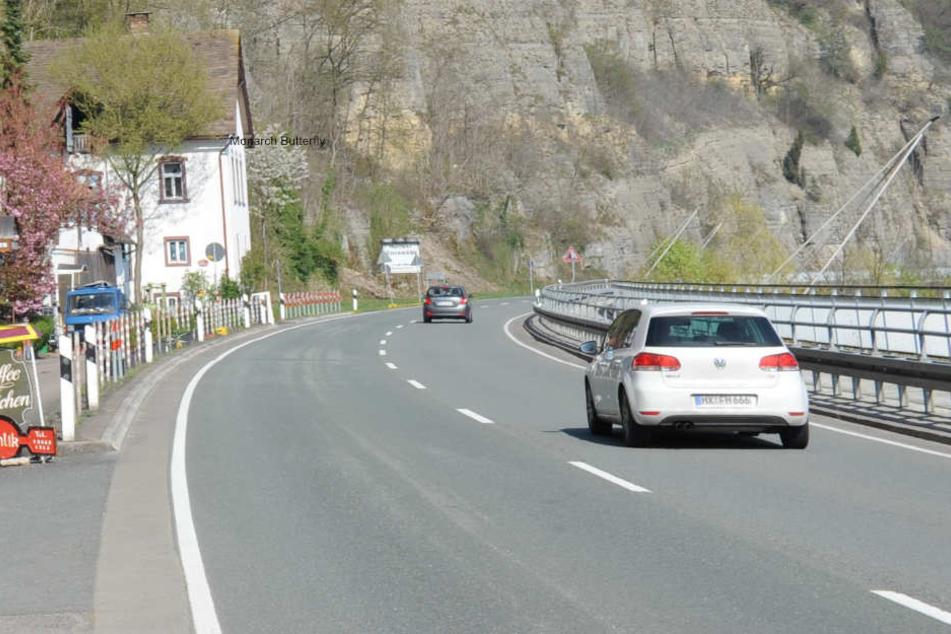 Die B83 könnte für eine längere Zeit gesperrt werden.