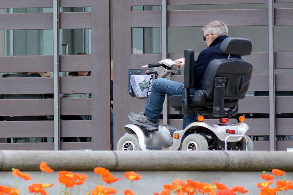 Mit so einem elektrischen Rollator raste ein Rentner durch Wesel (Symbolbild)