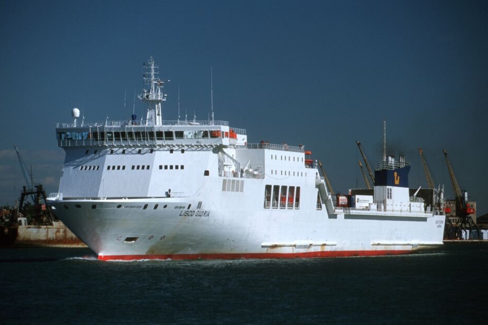 Etwa 35 Kilometer südlich der schwedischen Insel Öland stürzten zwei Passagiere ins Wasser. (Symbolbild)