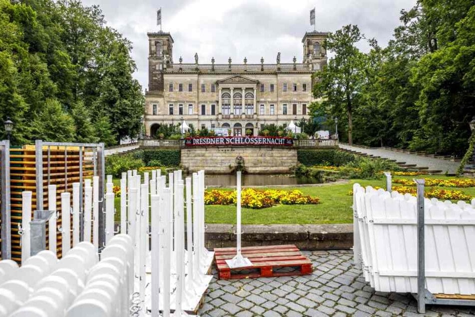 Der Aufbau der Desdner Schlössernacht auf Schloss Albrechtsberg.