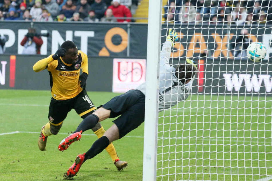 Das 4:0 gegen den FC Erzgebirge: Erich Berko köpft nach Hereingabe von Marco Hartmann ein, Aues Keeper Martin Männel ist geschlagen. Es war Berkos erster Saisontreffer.