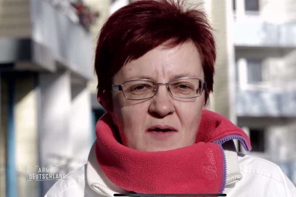 Simone (55) hat keinen Bock zu arbeiten.