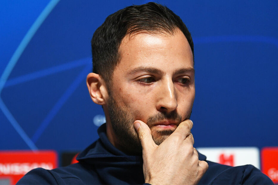 Die vergangenen Wochen und Monate sind nicht spurlos an Domenico Tedesco vorbeigegangen.
