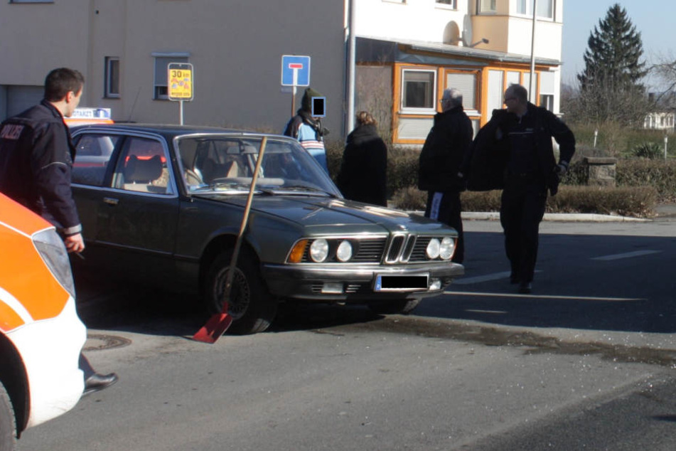 Der BMW-Fahrer wollte die Richtung wechseln und übersah beim Abbiegen einen Iveco-Truck.