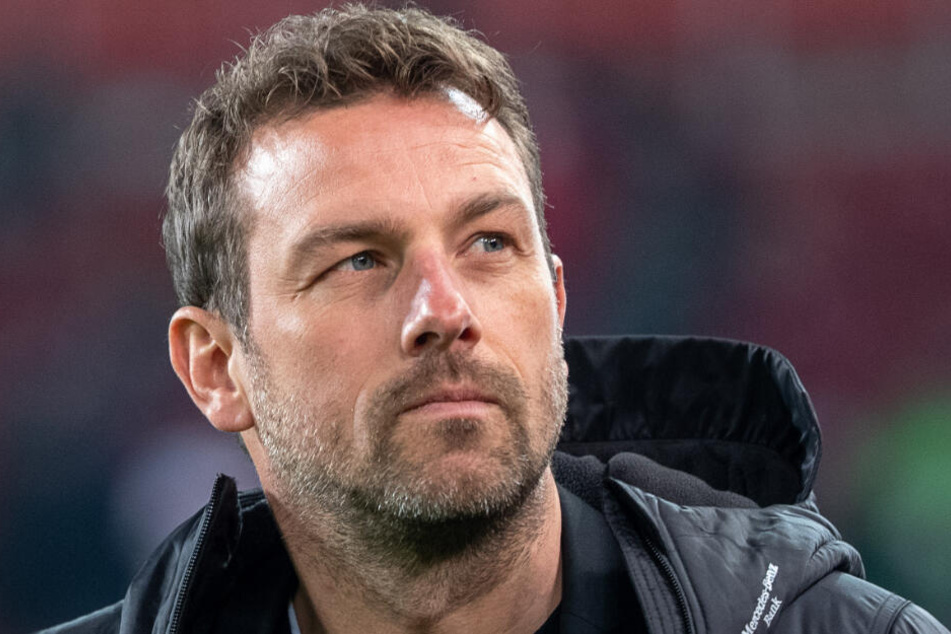 Für Weinzierl (Bild) geht es gegen Leipzig, trotz Treuebekenntnissen, weiter um seinen Trainerjob.