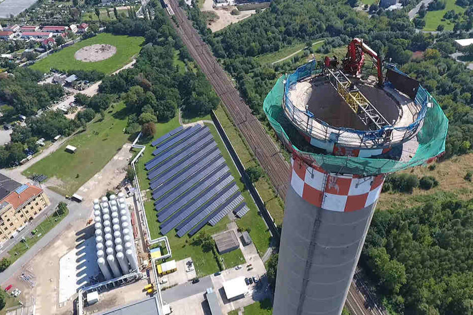 Eine Drohne lieferte diese spektakulären Luftaufnahmen vom Reicker
Schornstein.