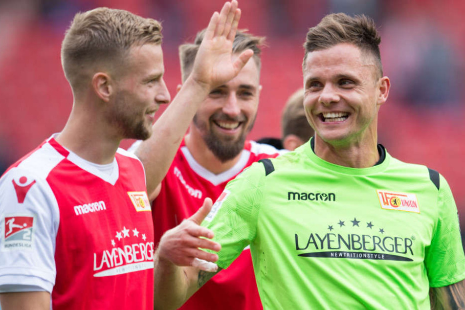 Matchwinner Gikiewicz mit seinen Teamkollegen Friedirich und Hübner.