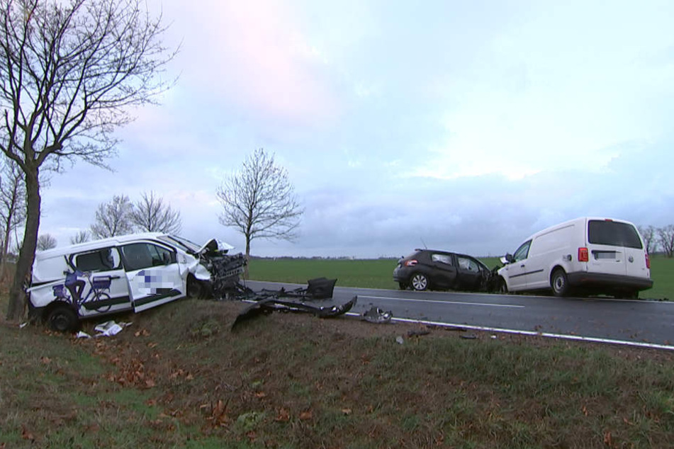 Auf der S4 bei Delitzsch ist es am Dienstagmorgen zu einem schweren Unfall gekommen.