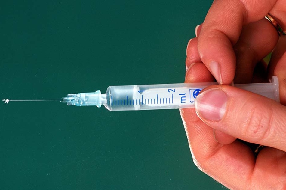 Angesichts steigender Infektionszahlen wirbt das Gesundheitsministerium für die Impfung.