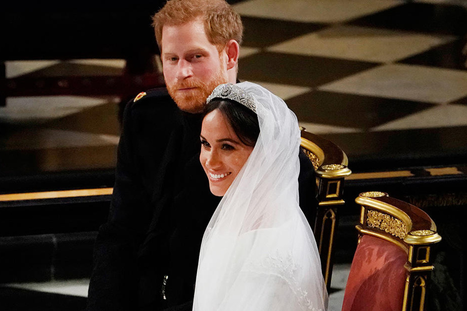 Prinz Harry und seine Frau Meghan währemd der Trauung.