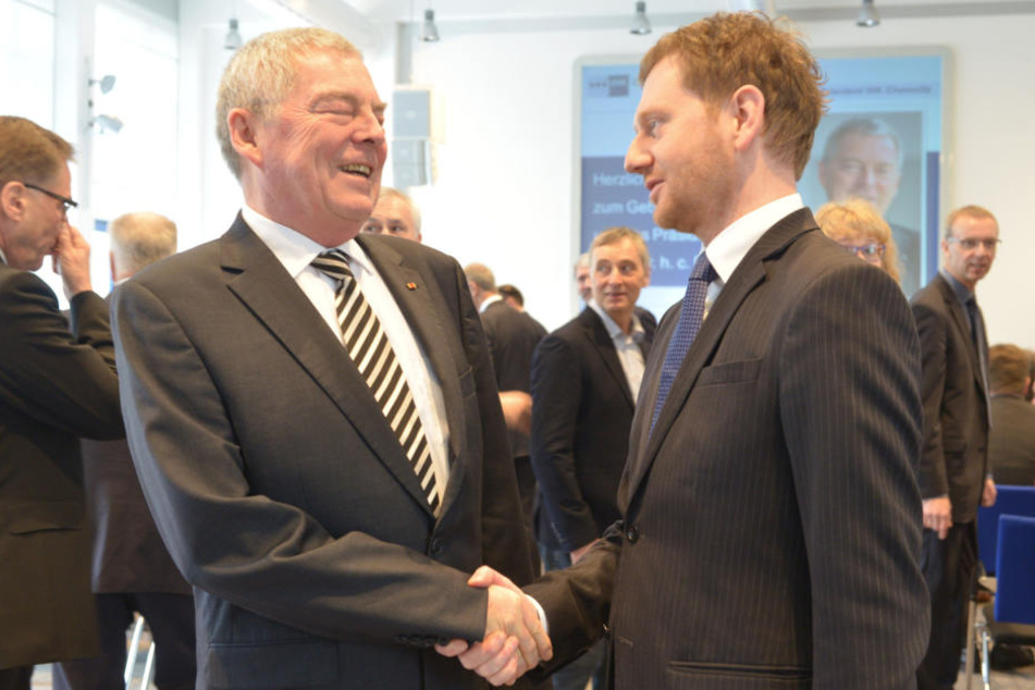 Am Montag hatte Voigt (l.) einen großen Empfang zu seinem 65. Geburtstag gegeben. (Gratulant Michael Kretzschmer, r.)