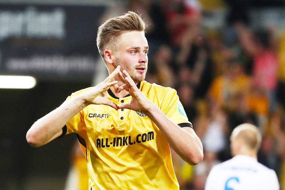 Lucas Röser bejubelt seinen 1:0-Siegtreffer gegen den MSV Duisburg.