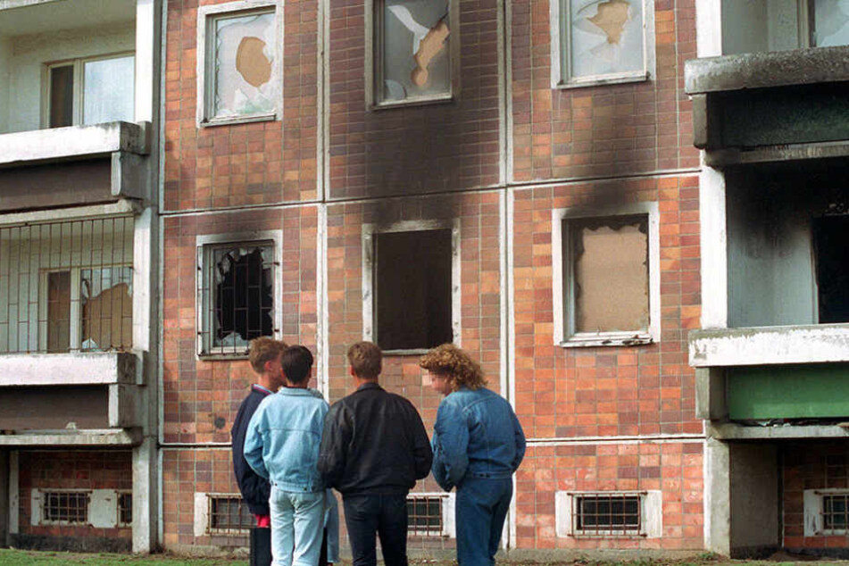 Der Wohnblock in Rostock-Lichtenhagen nach der Ausschreitungen 1992.