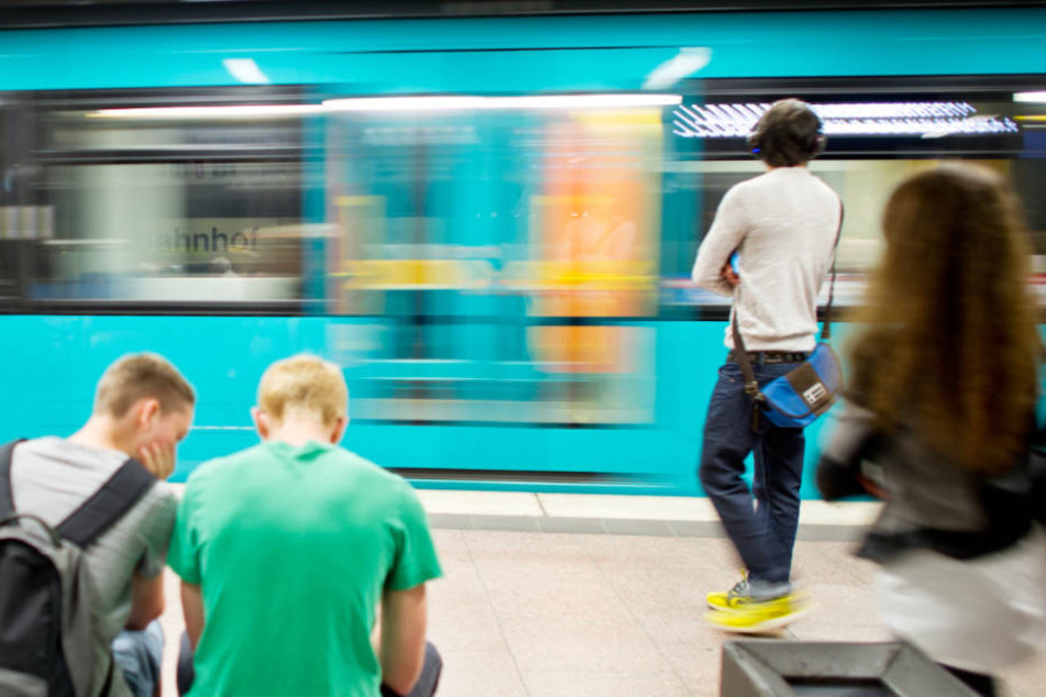 Der U-Bahn-Fahrer versuchte noch zu bremsen – vergebens (Symbolbild).