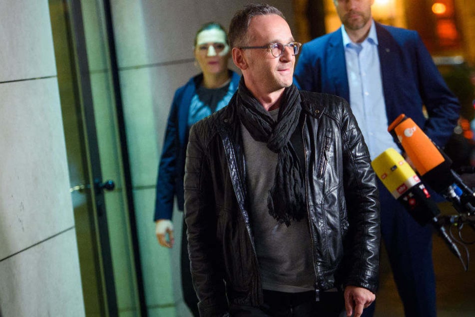 Mit diesem Look kam Außenminister Heiko Maas zur Präsidumssitzung der SPD.