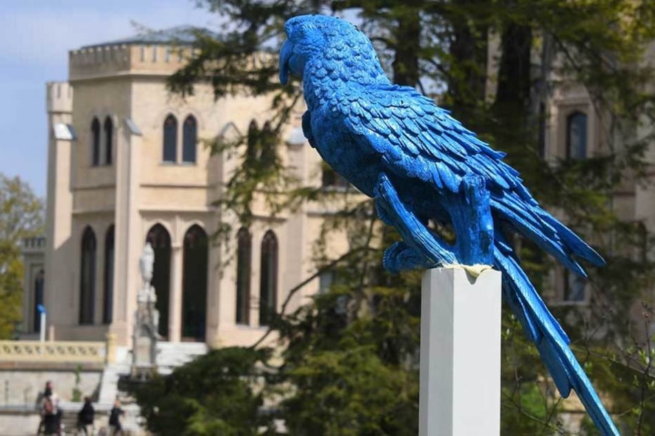 Die blaue Papageien-Statue wurde aus dem Park in Babelsberg gestohlen.