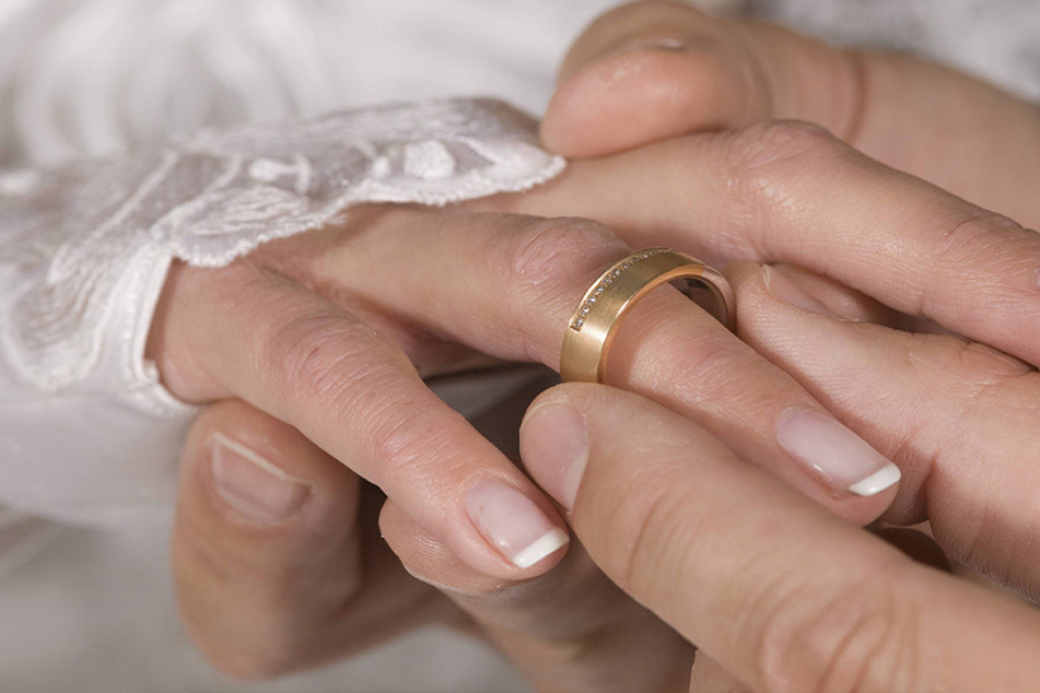 Im Iran heiratet ein Vergewaltiger sein Opfer, um seiner Hinrichtung zu entgehen.