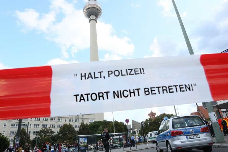Immer häufiger muss die Polizei zu Einsätzen auf dem Alexanderplatz ausrücken.