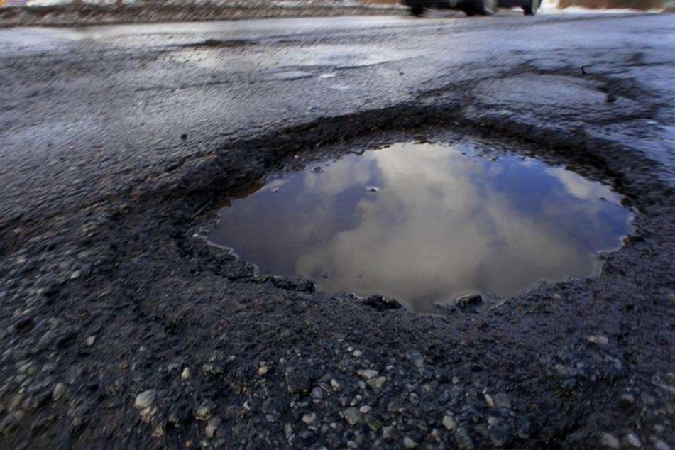 Es wird mehr Geld für die Straßen benötigt.