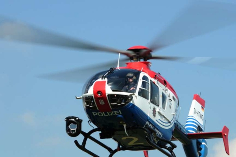 Die Polizei setzte sogar einen Rettungshubschrauber ein, um den Mann zu "retten".