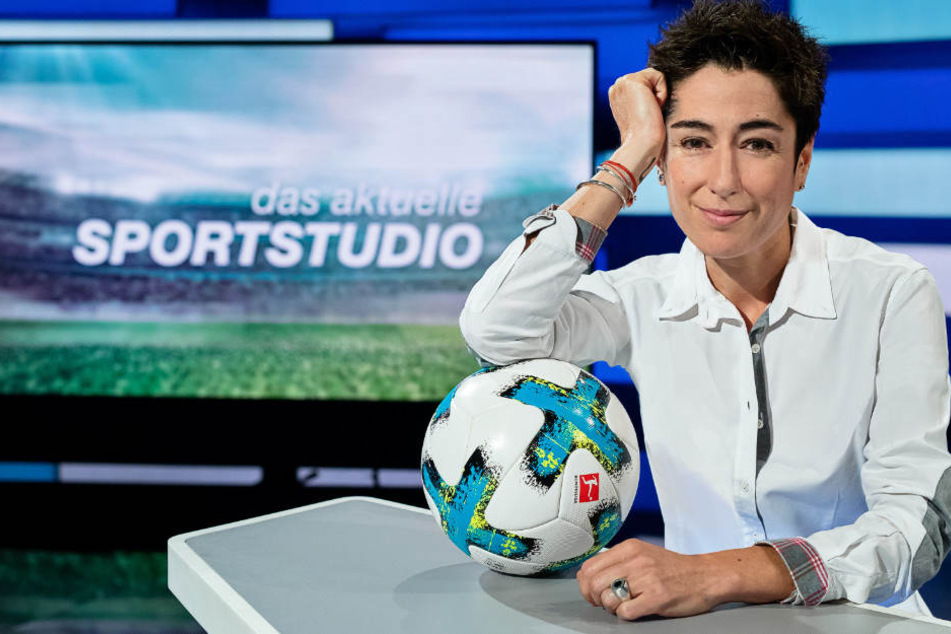 Dunja Hayali wandte sich mit einem Hilferuf an ihrer Follower.