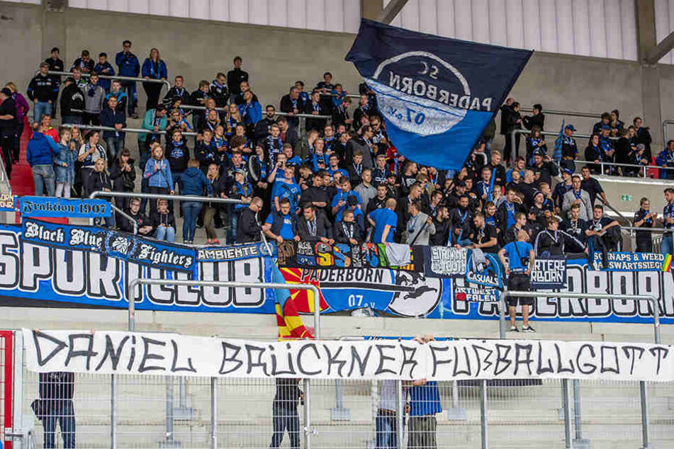 Die mitgereisten Paderborner-Fans hatten in Erfurt allen Grund zum Jubeln.