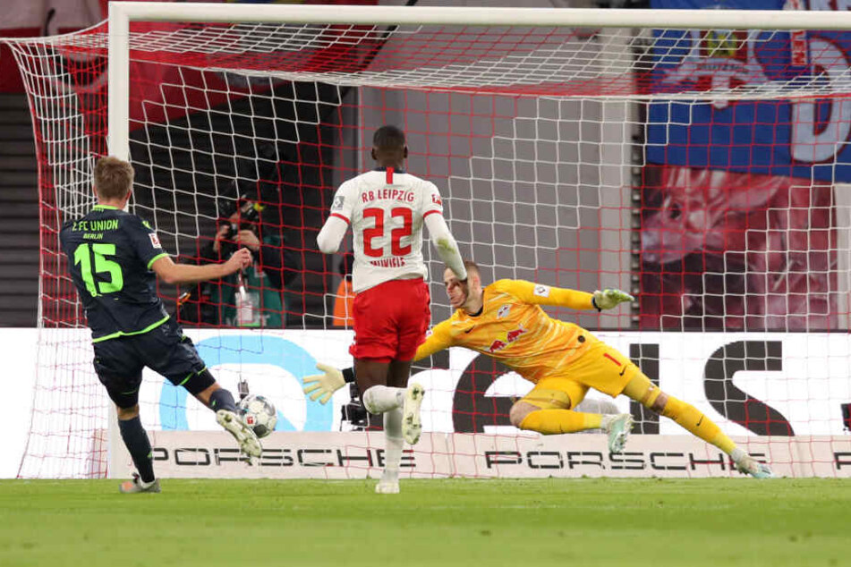 Die einzig gute Torchance in der ersten Halbzeit nutzte Marius Bülter (l.) in der 10. Minute zur 1:0-Halbzeitführung für Union.