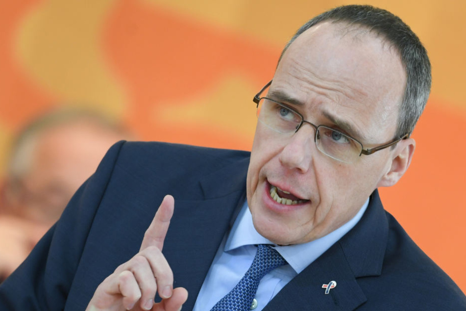 Der CDU-Politiker antwortete damit auf eine Anfrage des FDP-Abgeordneten Wolfgang Greilich.