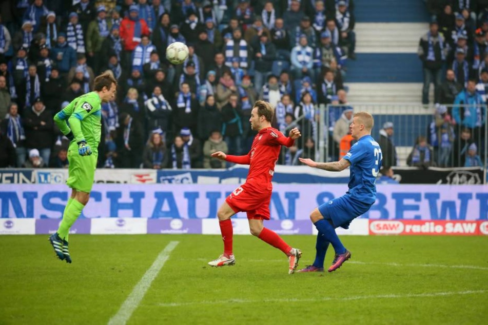 Verteidigen mit allen Mitteln war auch bei den Torhütern wieder oberste Devise, um möglichst die Punkte im eigenen Team zu behalten.