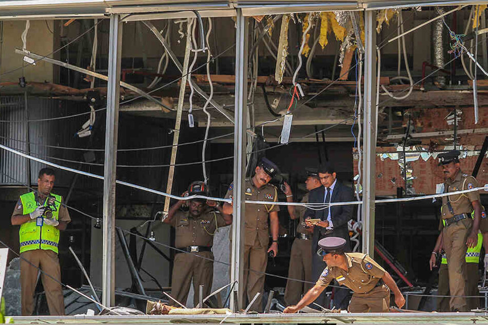 Wer war für die Anschlagsserie in Sri Lanka verantwortlich? Und wurden mögliche Hinweise auf die Attacken ignoriert? Nach den Angriffen mit fast 300 Toten sind wichtige Fragen noch ungeklärt.