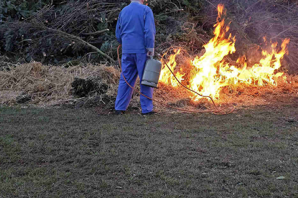 Da ging einiges schief in der Naundorfer Ringstraße... Die Oschatzer Feuerwehr musste anrücken!