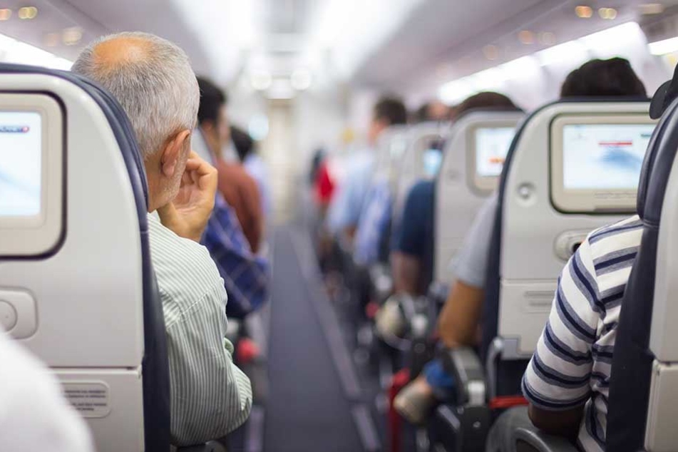 Das Bordpersonal ist für medizinische Notfälle im Flugzeug speziell geschult.