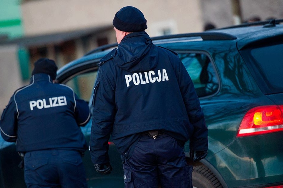 Polnische und deutsche Polizisten gingen gemeinsam gegen die Automafia vor.