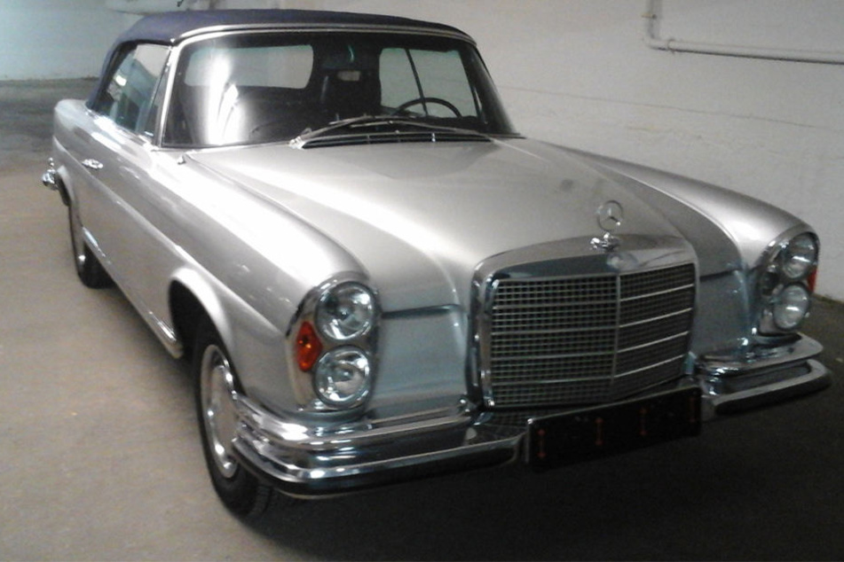 Dieser silberne Mercedes 208 SE Cabrio aus dem Baujahr 1970 wurde am Sonntag geklaut.