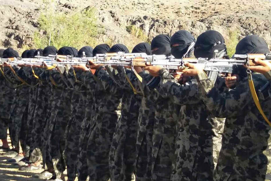 In einem Trainingslager der Taliban soll Thomas K. seine Ausbildung erhalten haben. (Symbolbild)