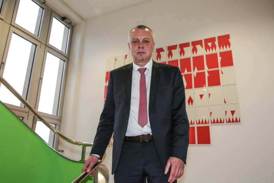 Kultusminister Frank Haubitz konnte in der CDU immerhin eine "Verbeamtung light" durchsetzen.