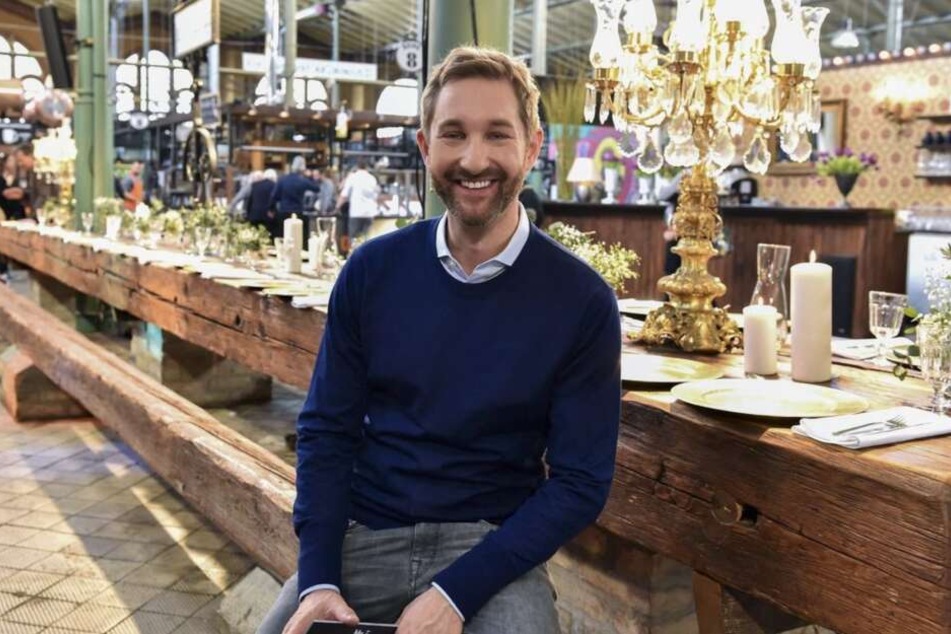 Daniel Boschmann moderiert die neue Kochshow auf Sat1.