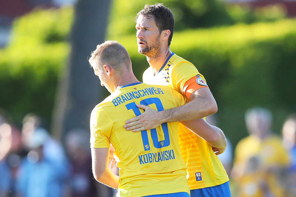 Die beiden Königstransfers von Eintracht Braunschweig: Nick Proschwitz (r.) und Martin Kobylanski (l.) sorgen für einen Qualitätssprung bei den "Löwen".