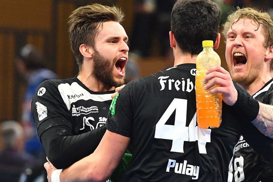 Zwischenzeitlicher Jubel bei Sebastian Greß, Gabor Pulay und Henning Quade.