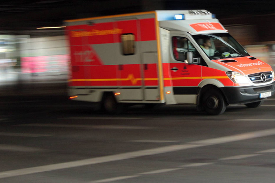 In Halle wurde ein Mann mit einem Messer verletzt - offenbar war sein Angreifer von seinem Gesang genervt.